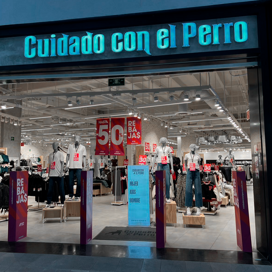 CUIDADO CON EL PERRO